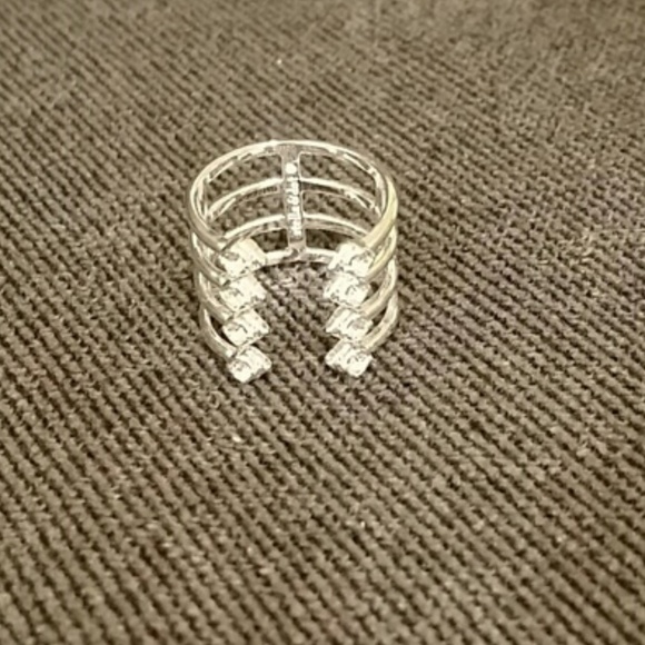 :: Stella & Dot SILVER Gemini Ring - Picture 4 of 6
